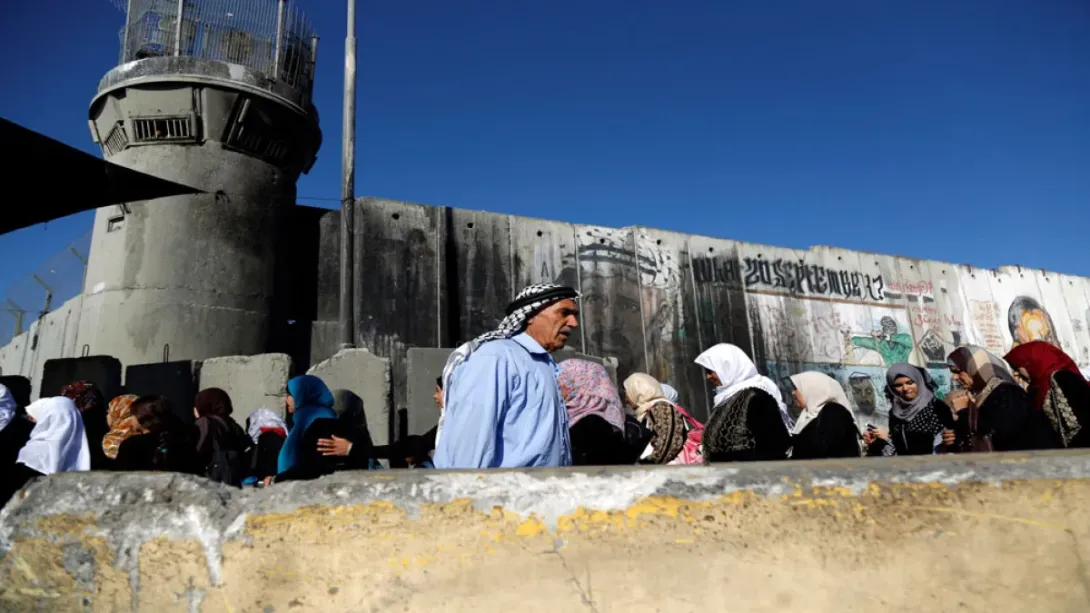 Editorial photograph illustrating Mapping Israel’s 300 West Bank checkpoints: functions and impact