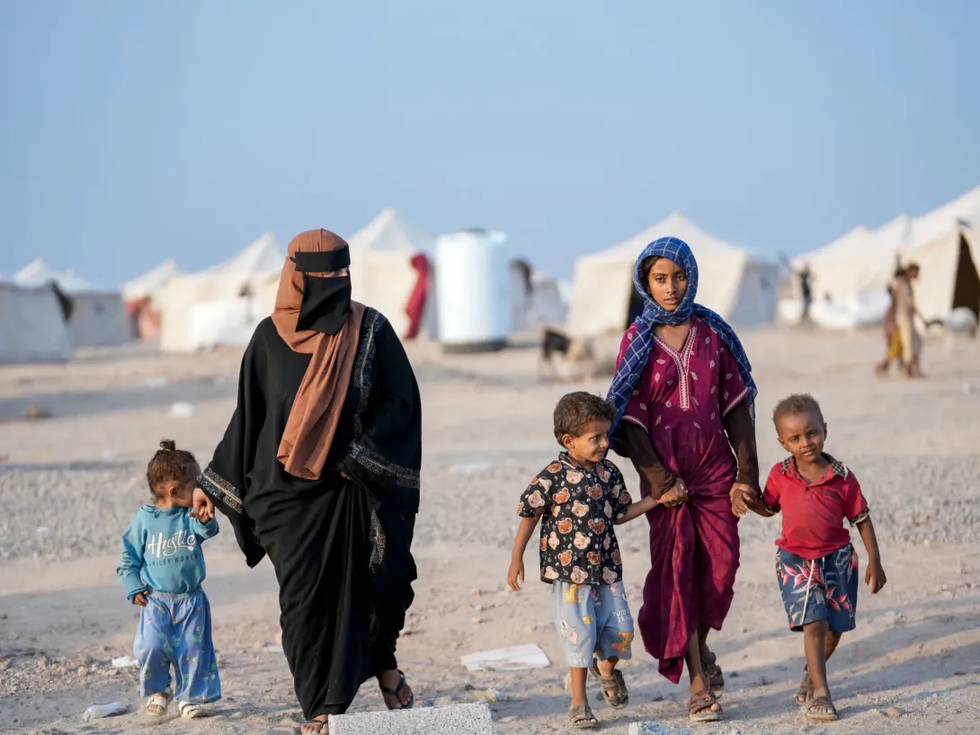 Houthis Battle for Yemen's Strategic Heights as Civilians Flee